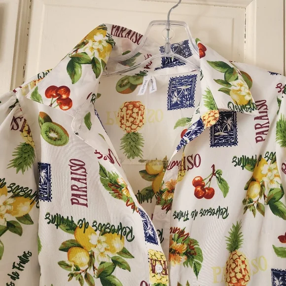 shirt dress with floral and graphic prints. Button-up front.pit To pit 19" - Picture 3 of 8